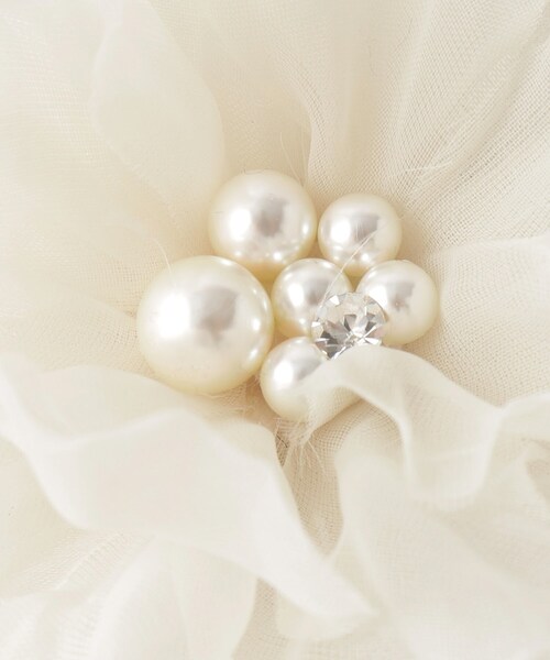 OPAQUE.CLIP(オペークドットクリップ)の「◆フェイクパールビジューコサージュ/セレモニー対応(ブローチ/コサージュ・レディース・ブルー系その他/ベージュ・00)」の8枚目の写真
