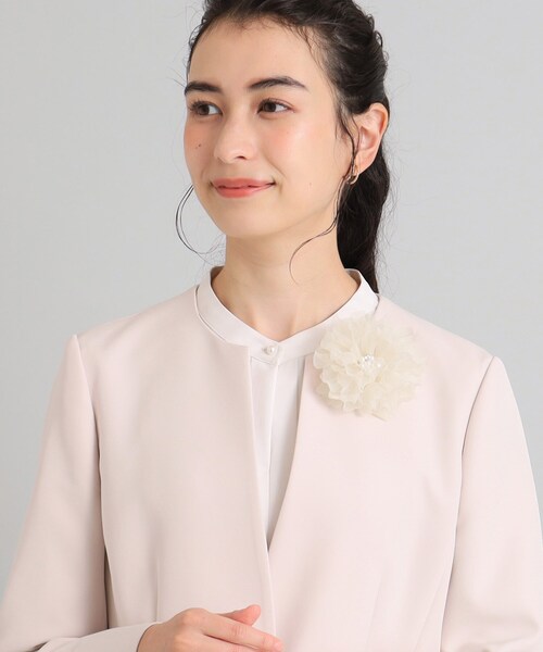 OPAQUE.CLIP(オペークドットクリップ)の「◆フェイクパールビジューコサージュ/セレモニー対応(ブローチ/コサージュ・レディース・ブルー系その他/ベージュ・00)」の10枚目の写真