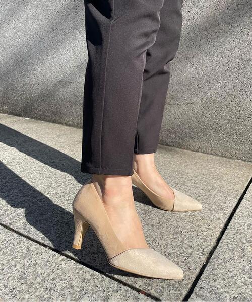 ESPERANZA(エスペランサ)の「配色ポインテッドパンプス 結婚式二次会 パーティー 24SS(パンプス・レディース・ブラック系/ホワイト×ピンク/ベージュ系・22.5cm/23.0cm/23.5cm/24.0cm/24.5cm)」の1枚目の写真
