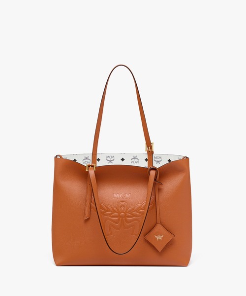 MCM（エムシーエム）の「Himmel ショッパーバッグ - エンボスロゴレザー（ショルダーバッグ・メンズ・ブラック/ブラウン・ONE SIZE）」の2枚目の写真
