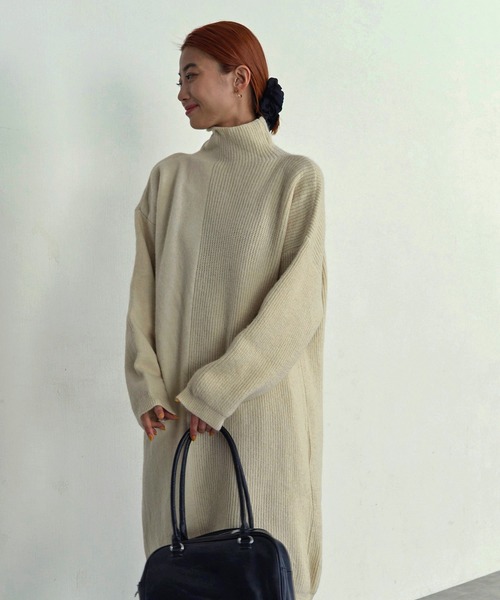 LIENCOEUR（リアンクール）の「ハイネックアシンメトリーワンピース（ワンピース・レディース・ライトベージュ/チャコールグレー/ブラック・FREE）」の20枚目の写真