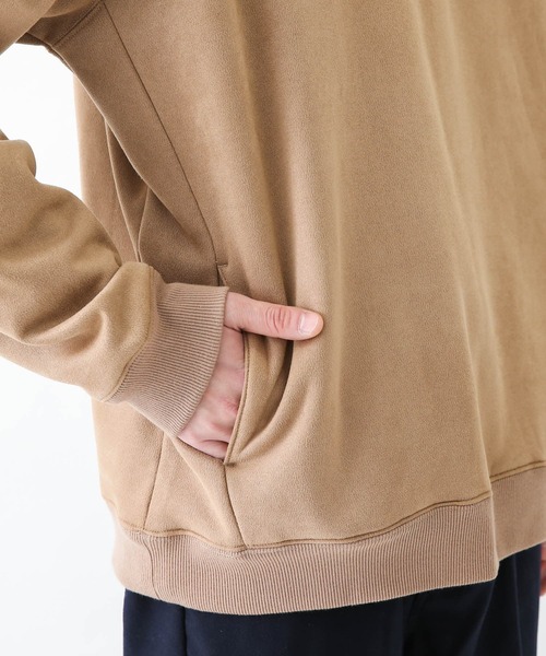 URBAN RESEARCH Sonny Label（アーバンリサーチサニーレーベル）の「フェイクスウェード裏起毛プルオーバー（スウェット・メンズ・アイボリー/ブラウン/チャコールグレー/ブルー・MEDIUM/LARGE）」の9枚目の写真