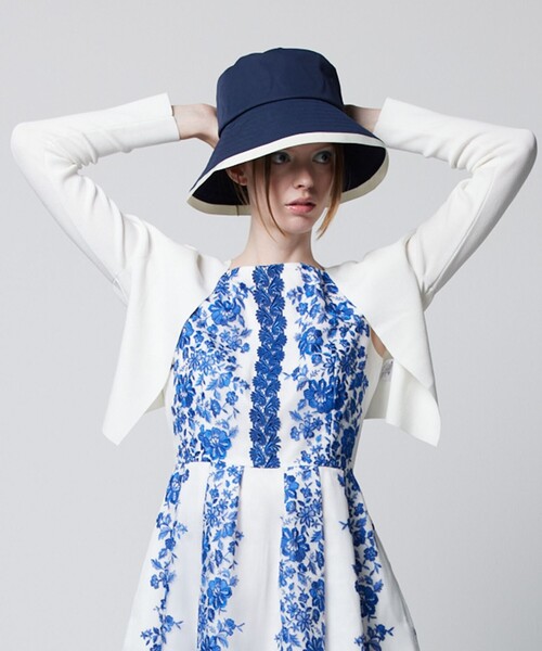 TOCCA（トッカ）の「SQUARE BOLERO ボレロ（カーディガン/ボレロ・レディース・ピンク系/ライトグリーン系/アイボリー系/ブラック系・MEDIUM/SMALL）」の3枚目の写真