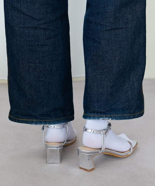 DISCOAT（ディスコート）の「ラインプレートヒールサンダル（サンダル・レディース・ブラック/シルバー・MEDIUM/LARGE）」の11枚目の写真