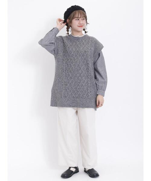 Samansa Mos2（サマンサ モスモス）の「ケーブル編みミドル丈ベスト（ベスト・レディース・チャコールグレー/キナリ/ベージュ/グリーン・F）」の15枚目の写真