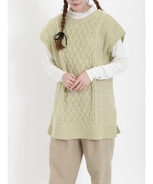 Samansa Mos2（サマンサ モスモス）の「ケーブル編みミドル丈ベスト（ベスト・レディース・チャコールグレー/キナリ/ベージュ/グリーン・F）」の18枚目の写真