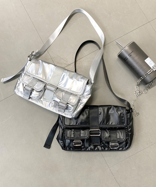 non-hedge（ノンヘッジ）の「ダブルポケットナイロンバッグ（ショルダーバッグ・レディース・ブラック/シルバー・FREE）」の3枚目の写真