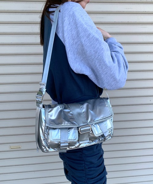 non-hedge（ノンヘッジ）の「ダブルポケットナイロンバッグ（ショルダーバッグ・レディース・ブラック/シルバー・FREE）」の7枚目の写真