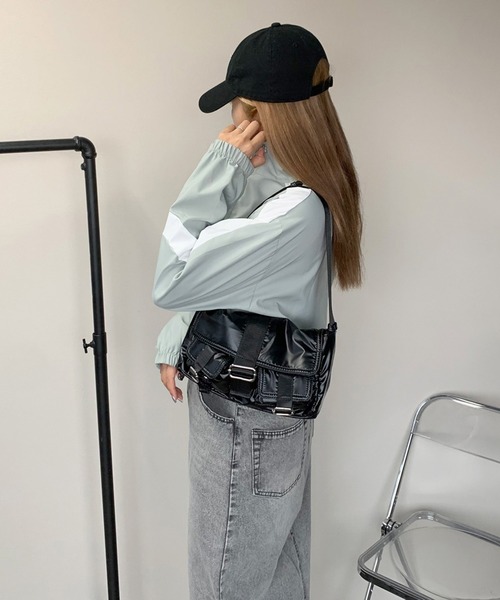 non-hedge（ノンヘッジ）の「ダブルポケットナイロンバッグ（ショルダーバッグ・レディース・ブラック/シルバー・FREE）」の13枚目の写真