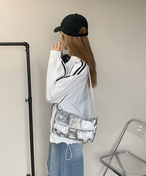 non-hedge（ノンヘッジ）の「ダブルポケットナイロンバッグ（ショルダーバッグ・レディース・ブラック/シルバー・FREE）」の10枚目の写真