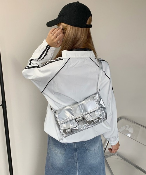 non-hedge（ノンヘッジ）の「ダブルポケットナイロンバッグ（ショルダーバッグ・レディース・ブラック/シルバー・FREE）」の11枚目の写真