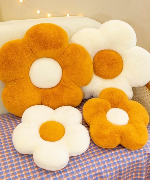 セール】Ein/【2サイズ展開】フラワー デザイン クッション