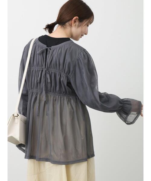 Te chichi TERRASSE（テチチテラス）の「前後2WAYチュールリボントップス（シャツ/ブラウス・レディース・ピンク/オフホワイト/チャコールグレー・F）」の4枚目の写真