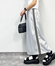 光沢サテンラインスカート