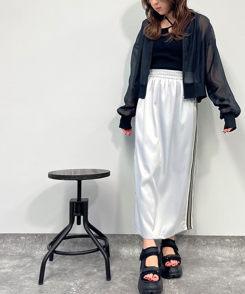 ANAP（アナップ）の「光沢サテンラインスカート（スカート・レディース・イエロー/ブラック/グレー・FREE）」の19枚目の写真