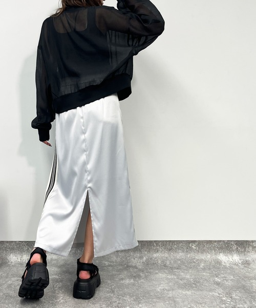 ANAP（アナップ）の「光沢サテンラインスカート（スカート・レディース・イエロー/ブラック/グレー・FREE）」の21枚目の写真