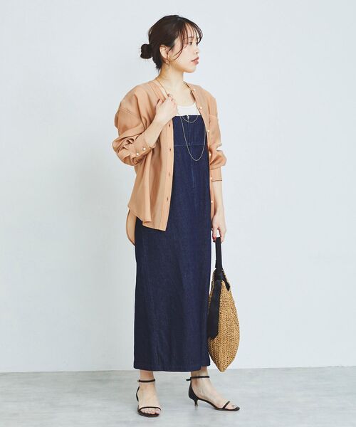 le.coeur blanc(ルクールブラン)の「ノーカラーVネックオーバーシャツ(シャツ/ブラウス・レディース・ピンクベージュ/アイボリー/ダークグレー・38)」の15枚目の写真