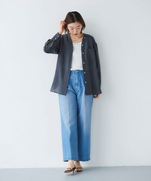 le.coeur blanc(ルクールブラン)の「ノーカラーVネックオーバーシャツ(シャツ/ブラウス・レディース・ピンクベージュ/アイボリー/ダークグレー・38)」の19枚目の写真