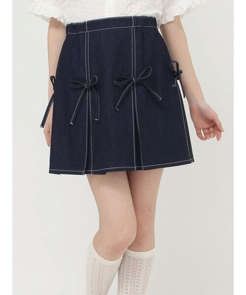 merry jenny（メリージェニー）の「プリーツリボンデニムミニスカート（スカート・レディース・インディゴブルー/オフホワイト・FREE）」の4枚目の写真