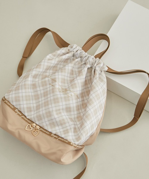 ROPE' PICNIC(ロペピクニック)の「【KIDS】メタリックプリントリュック(バックパック/リュック・キッズ・ブラック/ベージュ・FREE)」の1枚目の写真