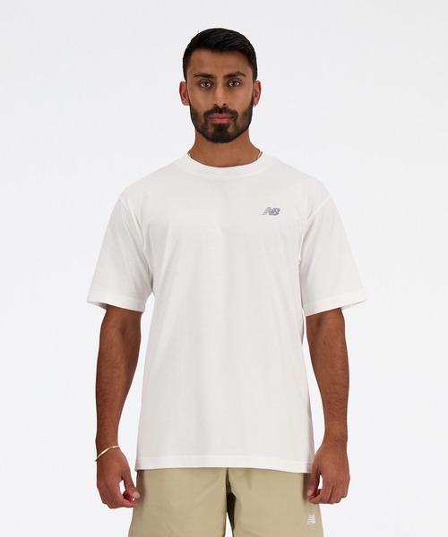 NEW BALANCE(ニューバランス)の「Sport Essentials ショートスリーブTシャツ(Tシャツ/カットソー・メンズ・アイボリー/グリーン/ネイビー/ライトブラウン/ブラック/ホワイト・SMALL/LARGE/MEDIUM/X-LARGE/XX-LARGE)」の2枚目の写真