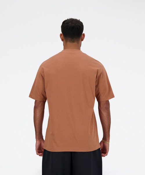 NEW BALANCE(ニューバランス)の「Sport Essentials ショートスリーブTシャツ(Tシャツ/カットソー・メンズ・アイボリー/グリーン/ネイビー/ライトブラウン/ブラック/ホワイト・SMALL/LARGE/MEDIUM/X-LARGE/XX-LARGE)」の9枚目の写真