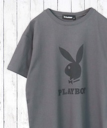 PLAYBOY（プレイボーイ）の「PLAYBOY USAコットン リラックスフィット ロゴプリントTシャツ（Tシャツ/カットソー）」