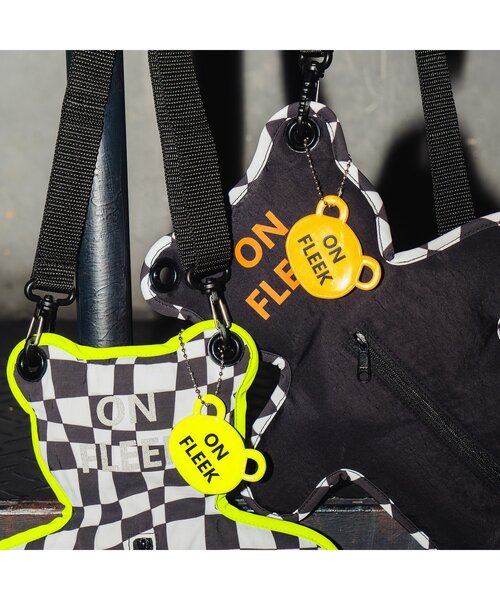 BREEZE(ブリーズ)の「【BREEZE NEW JACK】チャーム付きベアサコッシュ(ボディバッグ/ウエストポーチ・キッズ・ブラック/チェック・FREE)」の7枚目の写真