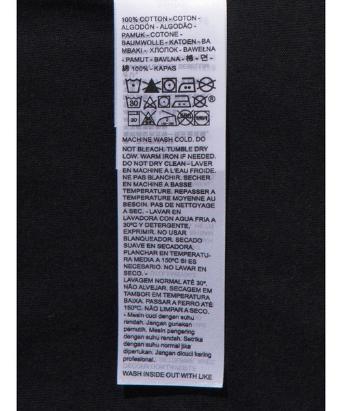 Levi's（リーバイス）の「Levi's/リーバイス　リラックスフィット グラフィック Tシャツ ブラック（Tシャツ/カットソー・メンズ・ブラック・S/M/L/XL）」の7枚目の写真