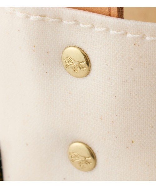 IL BISONTE(イルビゾンテ)の「IL BISONTE × TEMBEA / BAGUETTE TOTE MINI / 2024 SPRING SUMMER(トートバッグ・レディース・アイボリー・FREE)」の6枚目の写真