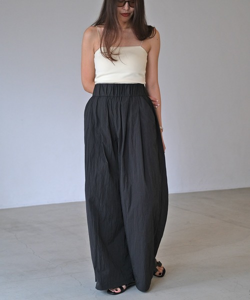 AKTE（アクテ）の「ボリュームナイロンパンツ（その他パンツ）」 - WEAR 