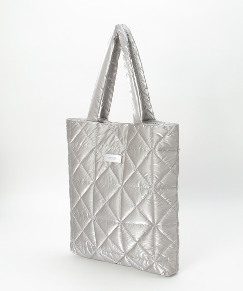 ikka(イッカ)の「キルト縦長トートバッグ(トートバッグ・レディース・グレー/ブラック・FREE)」の3枚目の写真