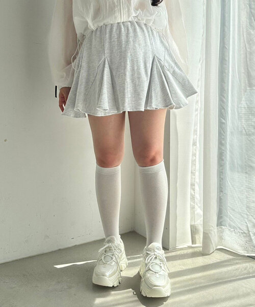 OLIVE des OLIVE(オリーブデオリーブ)の「ボリュームカットミニスカート(スカート・レディース・トップグレー/オートミール/スミクロ・FREE)」の17枚目の写真