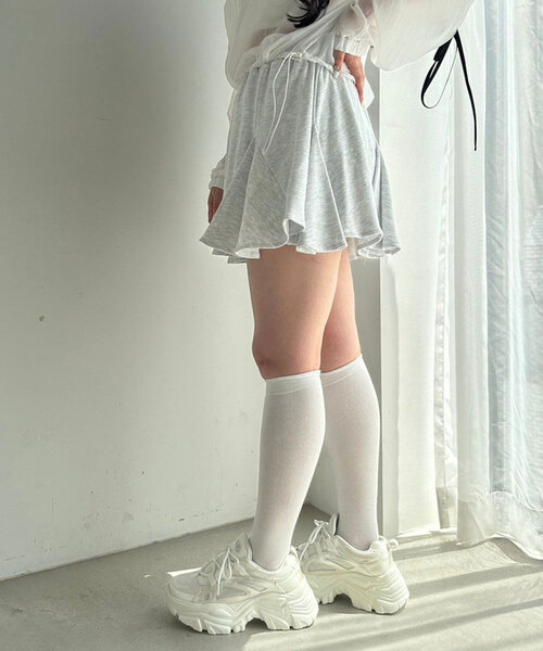 OLIVE des OLIVE(オリーブデオリーブ)の「ボリュームカットミニスカート(スカート・レディース・トップグレー/オートミール/スミクロ・FREE)」の18枚目の写真