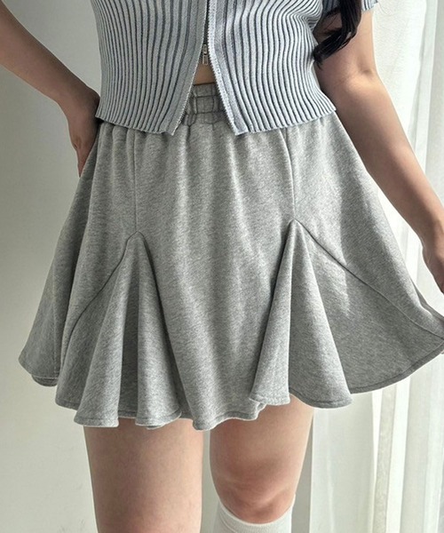 OLIVE des OLIVE(オリーブデオリーブ)の「ボリュームカットミニスカート(スカート・レディース・トップグレー/オートミール/スミクロ・FREE)」の2枚目の写真