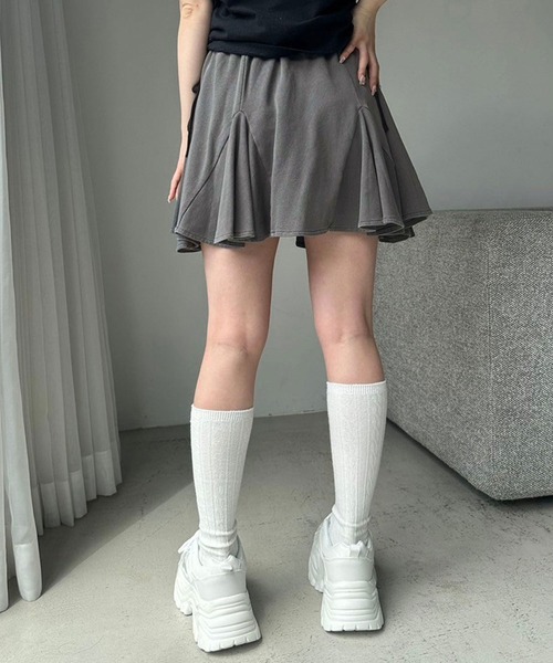 OLIVE des OLIVE(オリーブデオリーブ)の「ボリュームカットミニスカート(スカート・レディース・トップグレー/オートミール/スミクロ・FREE)」の20枚目の写真