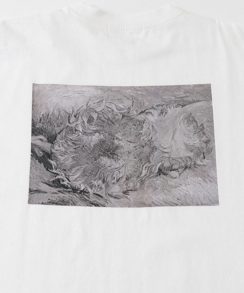 SENSE OF PLACE by URBAN RESEARCH(センスオブプレイスバイアーバンリサーチ)の「『別注』グラフィックアートTシャツ(5分袖)C(Tシャツ/カットソー・メンズ・ホワイト/ブラック/パープル系その他・MEDIUM/LARGE)」の20枚目の写真