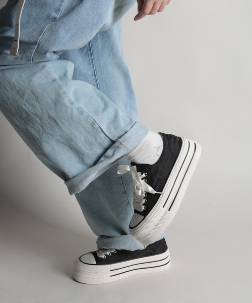 shoes365（シューズスリーシックスファイヴ）の「【shoes365】刺繍模様の装飾厚底スニーカー（スニーカー・レディース・ブラック/オフホワイト・22.5cm/23.0cm/23.5cm/24.0cm/24.5cm/25.0cm）」の15枚目の写真