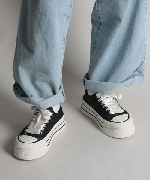 shoes365（シューズスリーシックスファイヴ）の「【shoes365】刺繍模様の装飾厚底スニーカー（スニーカー・レディース・ブラック/オフホワイト・22.5cm/23.0cm/23.5cm/24.0cm/24.5cm/25.0cm）」の18枚目の写真