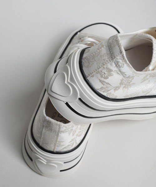 shoes365（シューズスリーシックスファイヴ）の「【shoes365】刺繍模様の装飾厚底スニーカー（スニーカー・レディース・ブラック/オフホワイト・22.5cm/23.0cm/23.5cm/24.0cm/24.5cm/25.0cm）」の19枚目の写真