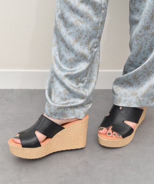 inter-chaussures（インターショシュール）の「【Oh my Sandals】クッションインソール厚底ミュールサンダル(E42501)（サンダル・レディース・ベージュ/ブラック/ブラウン・38/36/37/35）」の12枚目の写真