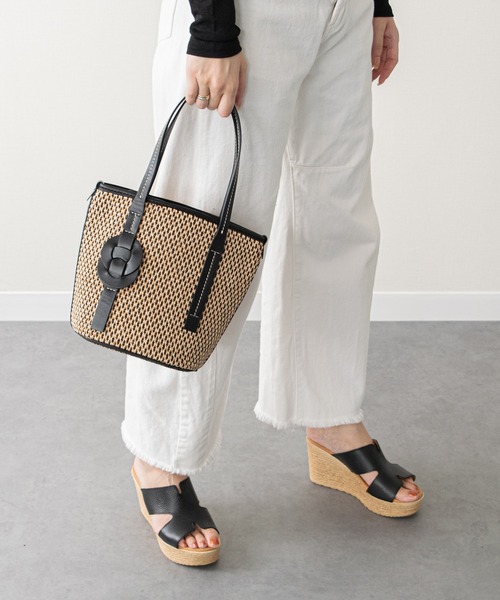 inter-chaussures（インターショシュール）の「【Oh my Sandals】クッションインソール厚底ミュールサンダル(E42501)（サンダル・レディース・ベージュ/ブラック/ブラウン・38/36/37/35）」の17枚目の写真