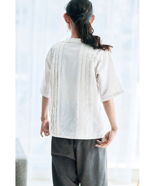 and myera（アンド マイラ）の「ａｎｄ　ｍｙｅｒａ　幅広タックブラウス（シャツ/ブラウス・レディース・ホワイト/ブラック・LARGE/MEDIUM/X-LARGE/SMALL）」の18枚目の写真