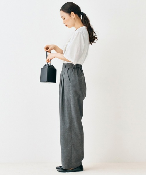 and myera（アンド マイラ）の「ａｎｄ　ｍｙｅｒａ　幅広タックブラウス（シャツ/ブラウス・レディース・ホワイト/ブラック・LARGE/MEDIUM/X-LARGE/SMALL）」の16枚目の写真