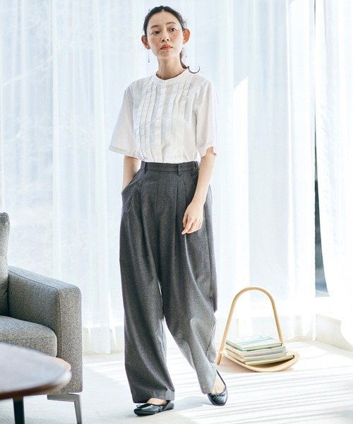 and myera（アンド マイラ）の「ａｎｄ　ｍｙｅｒａ　幅広タックブラウス（シャツ/ブラウス・レディース・ホワイト/ブラック・LARGE/MEDIUM/X-LARGE/SMALL）」の14枚目の写真