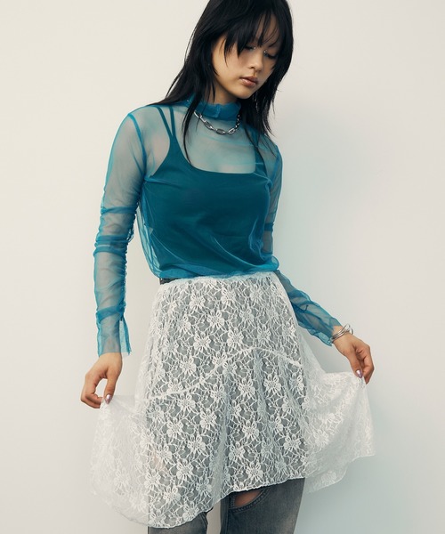 uyu.（ウユ）の「Lace Flare Middle Skirt / レースフレアミドルスカート【uyu./ウユ】（スカート・レディース・ホワイト/ブラック・FREE）」の4枚目の写真