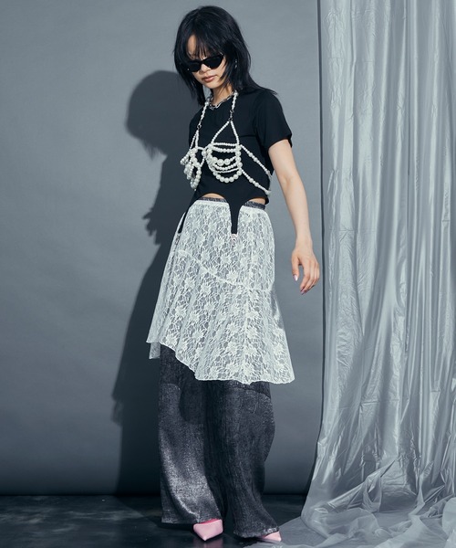 uyu.（ウユ）の「Lace Flare Middle Skirt / レースフレアミドルスカート【uyu./ウユ】（スカート・レディース・ホワイト/ブラック・FREE）」の6枚目の写真