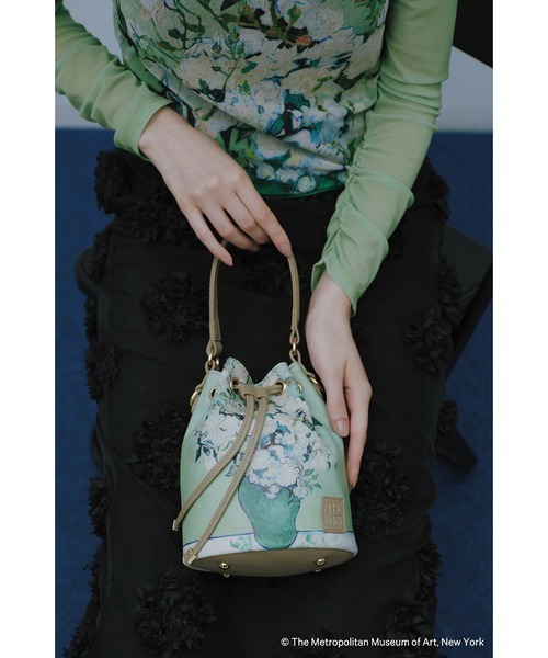 LILY BROWN（リリーブラウン）の「【The Metropolitan Museum of Art】シアートップス（Tシャツ/カットソー・レディース・ベージュ/ネイビー/グリーン/ライトブルー・FREE）」の6枚目の写真