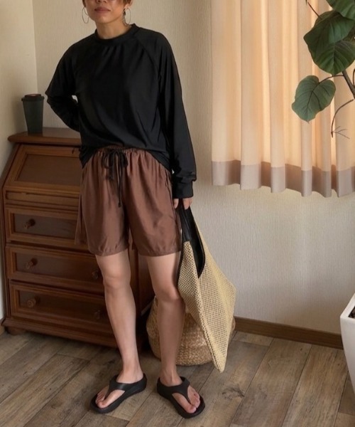 Ritzy（リッツィー）の「洋服見え 体型カバー 長袖ラッシュガード+ショートパンツ+タンクトップビキニ 水着 4点セット（水着・レディース・ベージュ系/ブラック系3/ブラック系1/ホワイト系/ブラック系2・M/L/XL）」の16枚目の写真