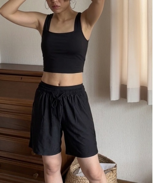 Ritzy（リッツィー）の「洋服見え 体型カバー 長袖ラッシュガード+ショートパンツ+タンクトップビキニ 水着 4点セット（水着・レディース・ベージュ系/ブラック系3/ブラック系1/ホワイト系/ブラック系2・M/L/XL）」の12枚目の写真